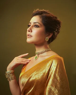 Actress Rashi khanna stunning looks in saree photoshoot