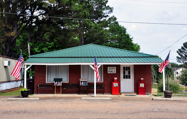 Mantee Mississippi City Hall Hickory Ridge Studio 