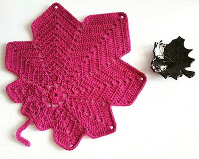 Flowers Autumn leaves crochet pattern.