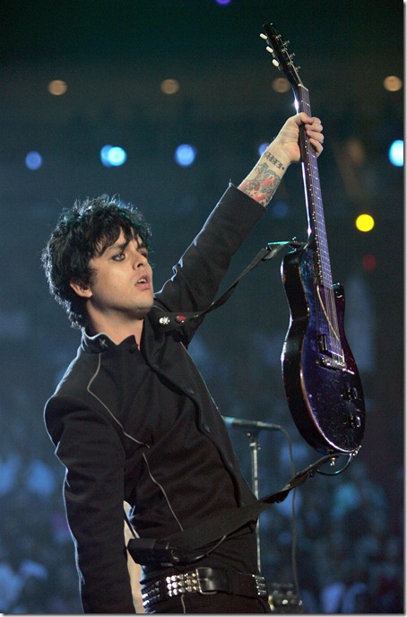 MIAMI - AUGUST 28:  performs on stage during the 2005 MTV Video Music Awards at the American Airlines Arena August 28, 2005 in Miami, Florida.  (Photo by Frank Micelotta/Getty Images)