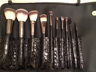 Crown Brush Syntho Set makeup brushes