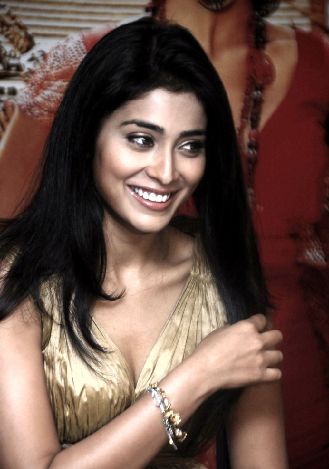 shriya saran hot. Shriya Saran Hot.