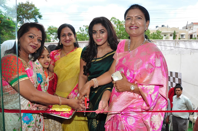 Actress Poorna Launches SR fashion Studio at Banjara hills.