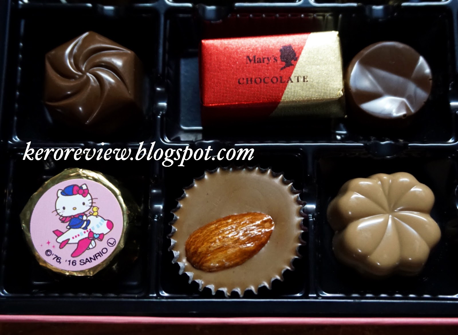 รีวิว แมรี่ส์ เฮลโลคิตตี้ ช็อกโกแลตรวมรส สนามบินลิมิเต็ดอิดิชั่น (CR) Review Airport Limited Edition Hello Kitty Assorted Chocolate, Mary's Brand.