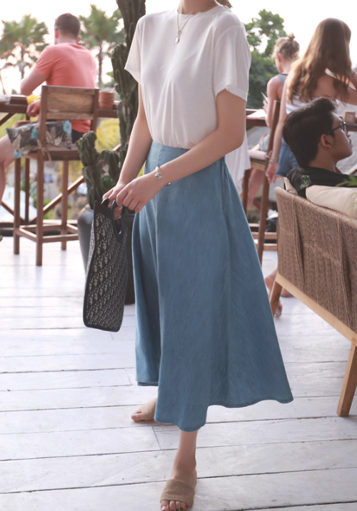 Semi-Garterized Waist Denim Skirt