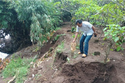 2 kuburan di Jombang hilang gegara makam tergerus sungai