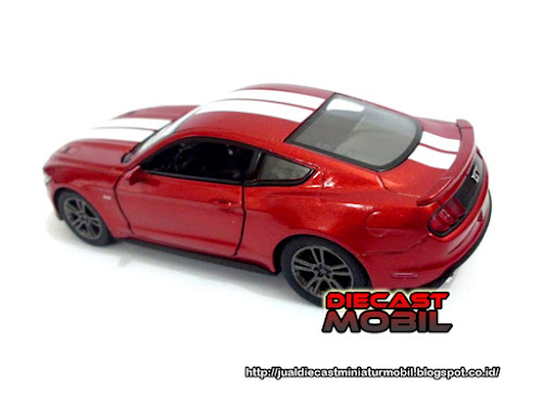 Ford Mustang GT 2015 Red Metalic