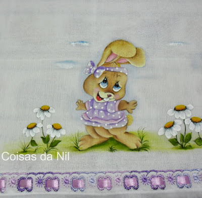 "fralda pintada para menina com coelha lilás"