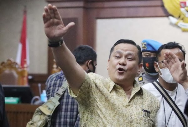 Kesaksian Bripda Asep, Diminta Ganti Gembok Sel M. Kece Oleh Napoleon