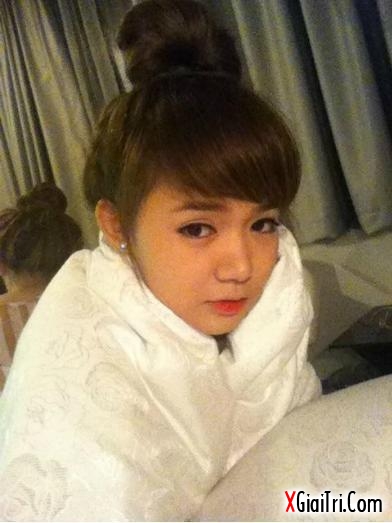 Tự sướng cùng Barbie Trang