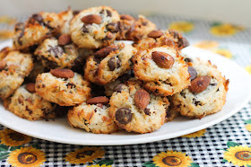 Food Lust People Love: Almond Joy Coconut Macaroons are sweet and chewy and just the slightest bit salty, with loads of flakey coconut, chopped almonds and dark chocolate. You will not be able to resist them! P.S. They are naturally gluten free.