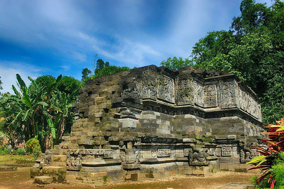 3 Tempat Wisata Sejarah Di Kediri Carter Mobil Kediri Dan