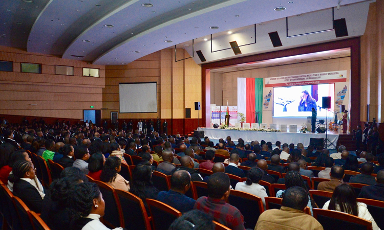 la validation du Plan national de décentralisation émergente (PNDE) de Madagascar marque la finalisation de son processus d'élaboration.