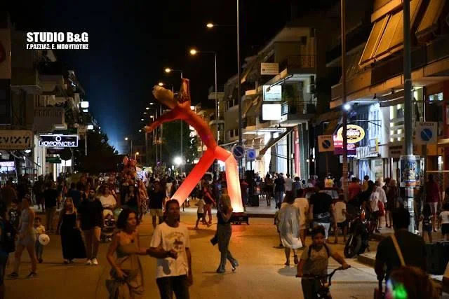 Ικανοποίηση και αισιοδοξία από τον εμπορικό κόσμο για την 2η "Λευκή Νύχτα" στο Ναύπλιο