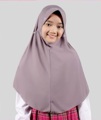  Modern Terbaru ini merupakan jilbab anggun yang simple serta gampang dipakai √45+ Model Hijab Rabbani Untuk Anak Sekolah Modern 2022