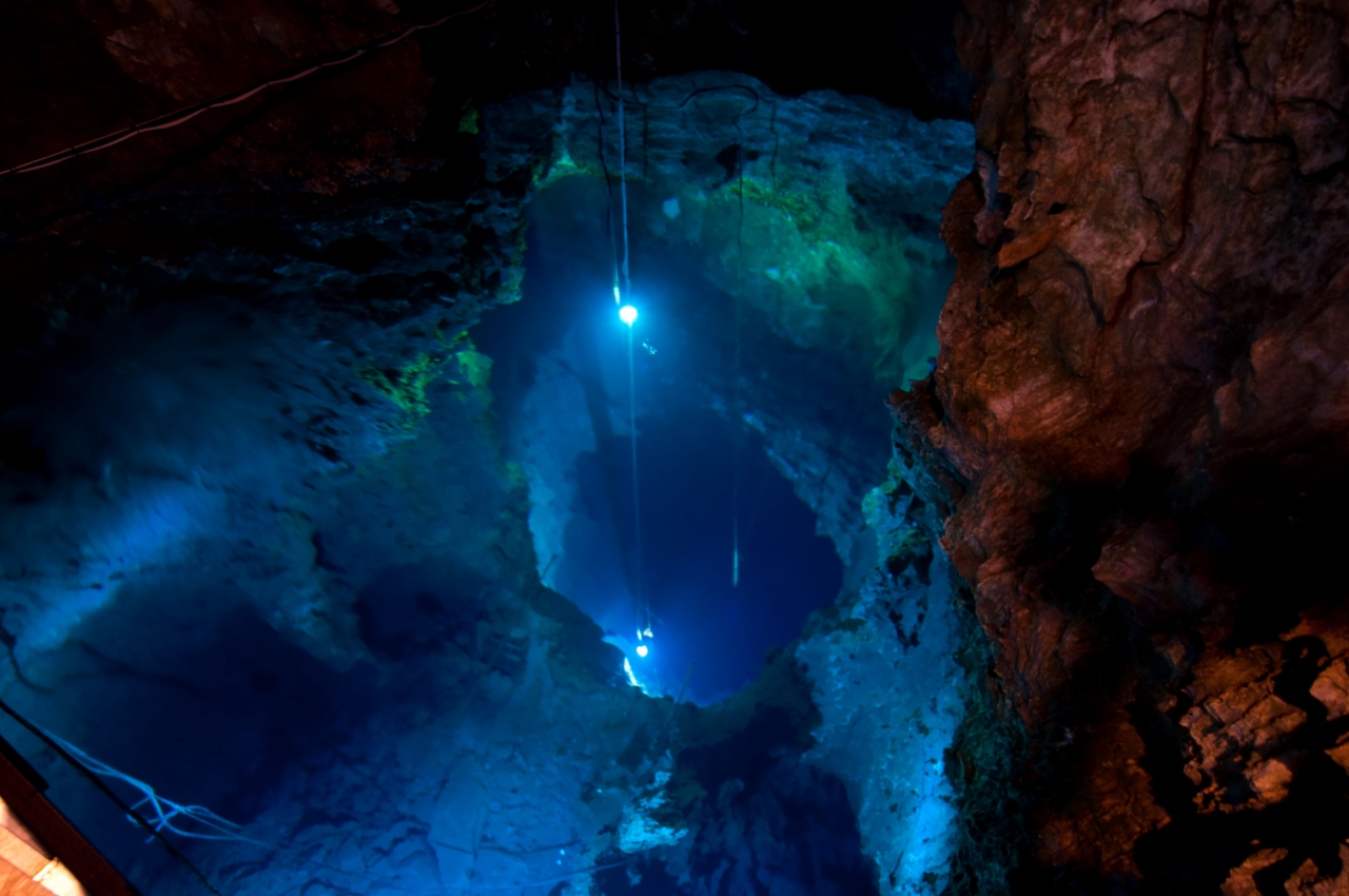 岩手縣神秘的藍洞三大鍾乳洞之一龍泉洞清澈的地底湖再度開放 林公子遊誌 旅遊嘆世界 Fanpiece