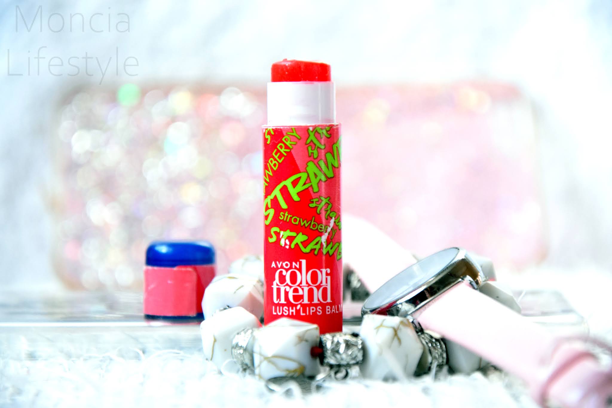 BALSAM DO UST COLORTREND LUSH LIPS OD AVON
