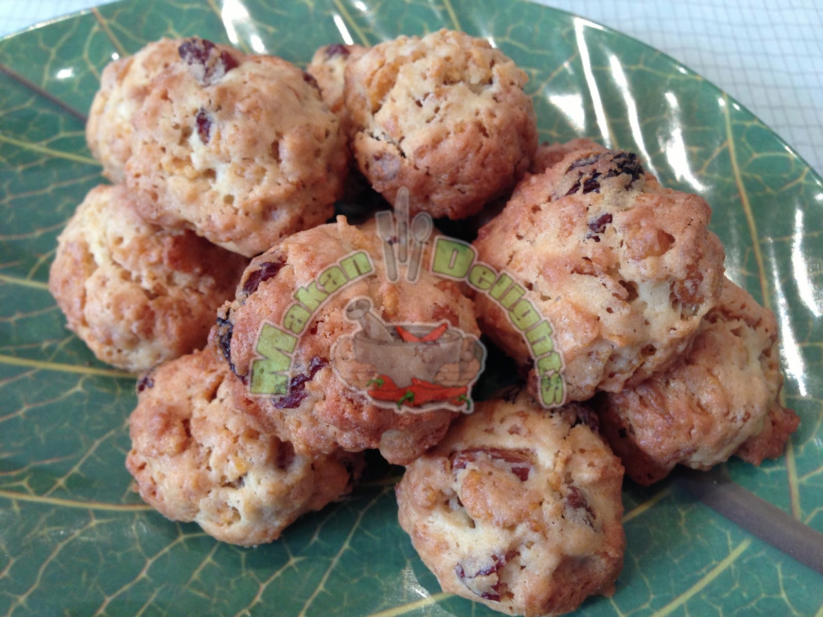 This super crunchy cookies Biskut Cornflakes Rangup is a must bake during the Ramadhan month It is simple to prepare and tastes wonderful