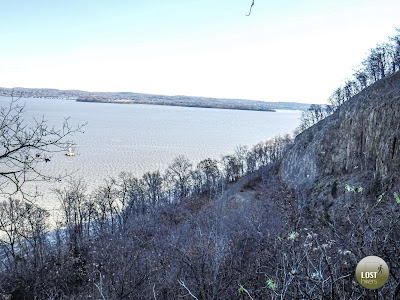 Los acantilados vistos desde el Treason Trail Hook Mountain State Park