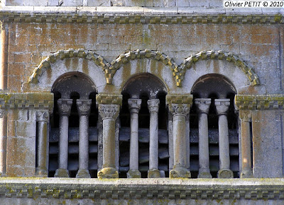 AUTREVILLE (88) - L'église paroissiale Saint-Brice (Extérieur)