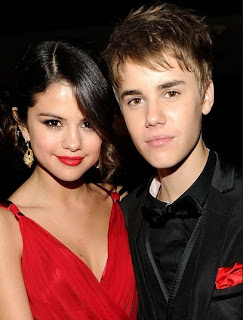 Nice pics of Justin Bieber and selena gomez