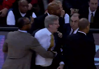 Fran McCaffery ejected for bumping referee