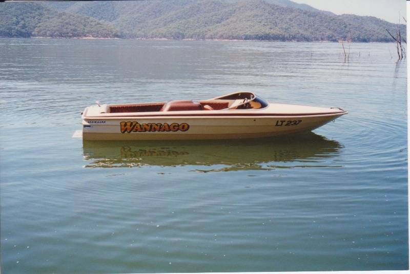 AUSSIE SKIBOATS: random; SKICRAFT CLINKER DELUXE