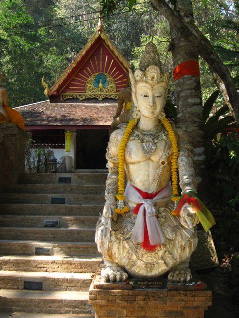 wat pha lat, wat phalad, pha lat temple, pha lad tenple, wat pa lad, pa lad temple, wat pa lat, pa lat temple