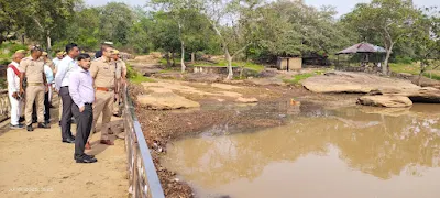 जनपद के बाढ़ प्रभावित लोगों को कोई परेशानी ना हो उसके लिए जिला प्रशासन द्वारा पूर्ण रूप से तैयारी पूरी :  जिलाधिकारी
