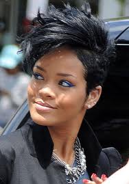 Rihanna toutes ses coupes en images Elle - Les Plus Belles Coiffures De Rihanna