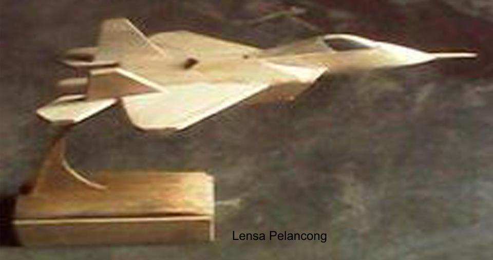  Kerajinan  Miniatur  Pesawat Dari  Bambu  Lensa Pelancong