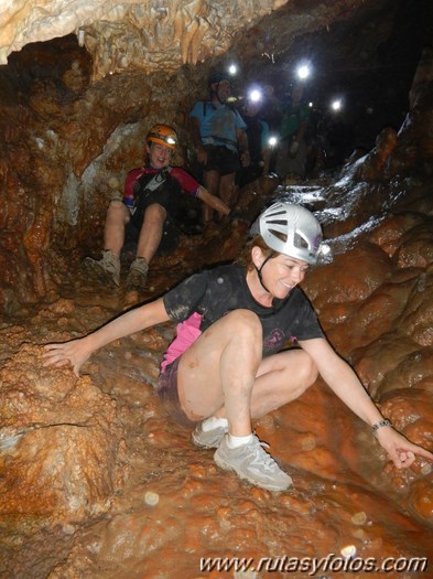 Cueva de la Excéntricas