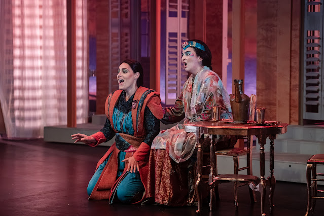 Massenet: Le roi de Lahore - Kezia Bienek, Seljan Nasibli - Dorset Opera (Photo: Julian Guidera)