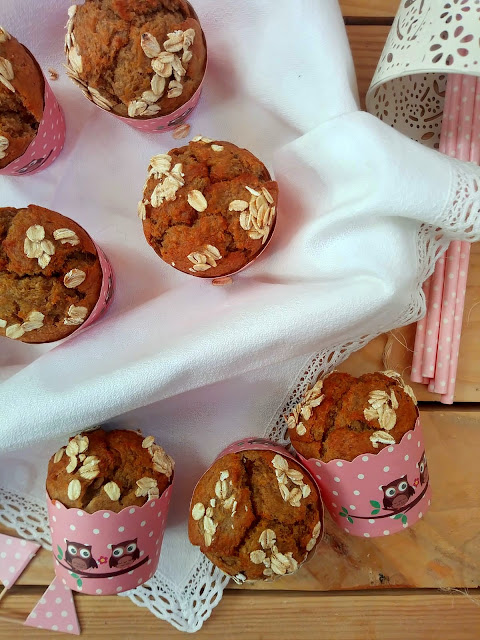 Receta de muffins de plátano y salvado de avena. Desayuno, merienda, postre, saludables, healthy recipes, breakfast time, receta de aprovechamiento, Canarias, horno Cuca