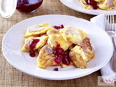 Kaiserschmarrn sau Clătite austriece pufoase