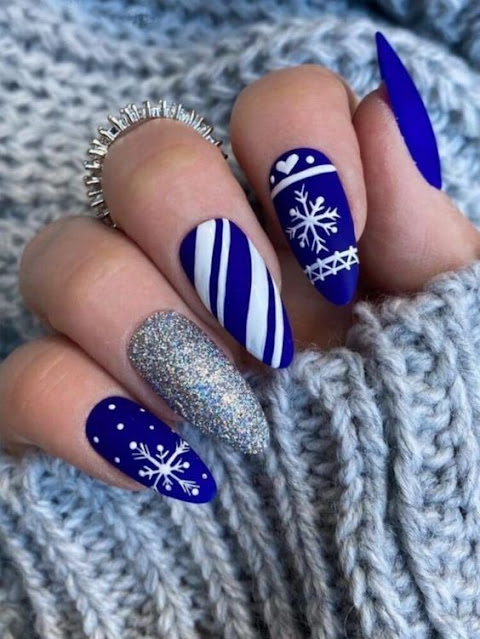 The Best Holiday Nails