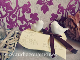 Salero y pimentero pájaros para detalle de boda. Un recuerdo muy romántico, pareja de pajaritos en color blanco con caja decorada
