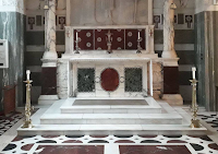 How to Simply Achieve Noble Beauty, Simplicity and Romanitas in Altar Design