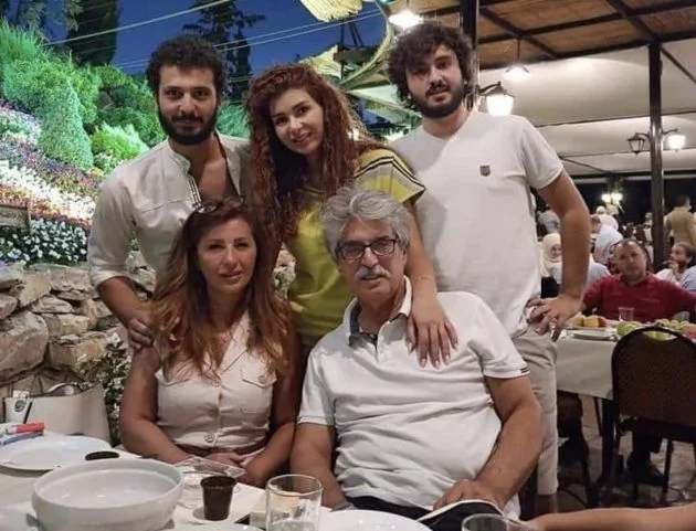 عباس النوري وزوجته واولاده