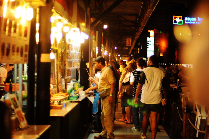 suan-lum-night-market-bangkok
