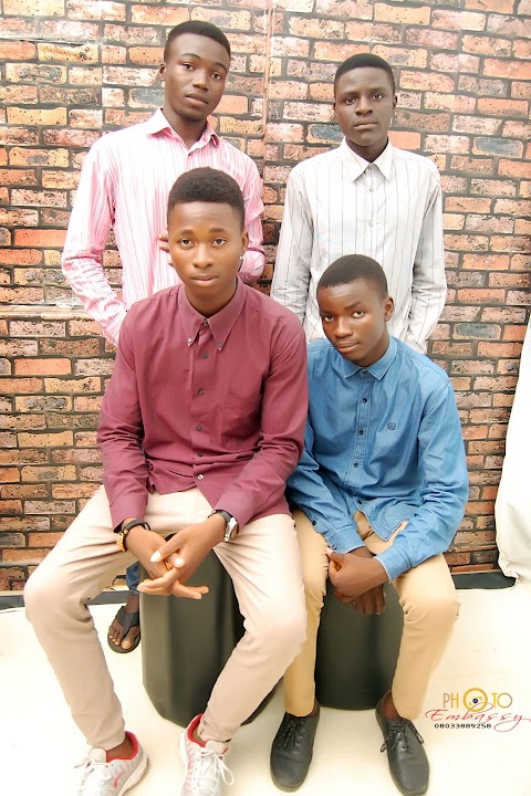 INTRODUCING THE " REALM VOCALS " - THE YOUNG GOSPEL QUARTET FROM THE NORTH