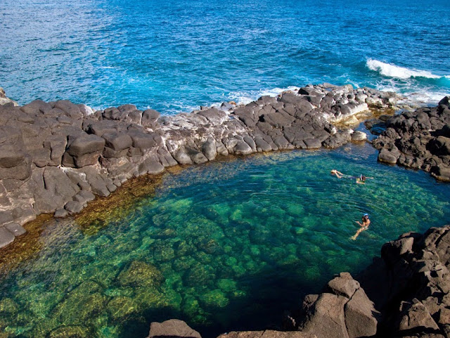 queen's bath, kauai, hawaaii island, tide pool