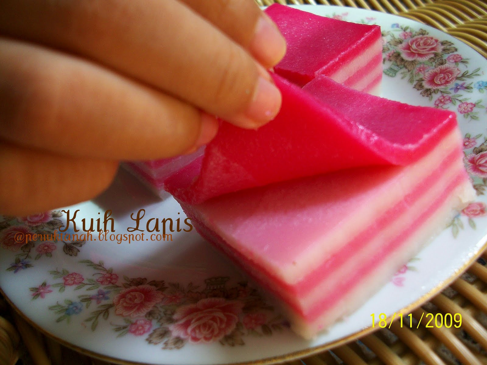 WELCOME EVERYBODY: mengenal maksud kehidupan melalui kuih 