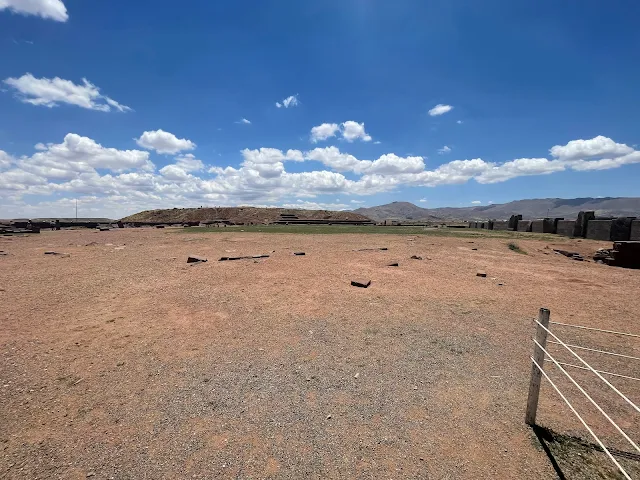 Templo de Kalasasaya - Temple of the Standing Stones, Tiwanaku, Bolivia