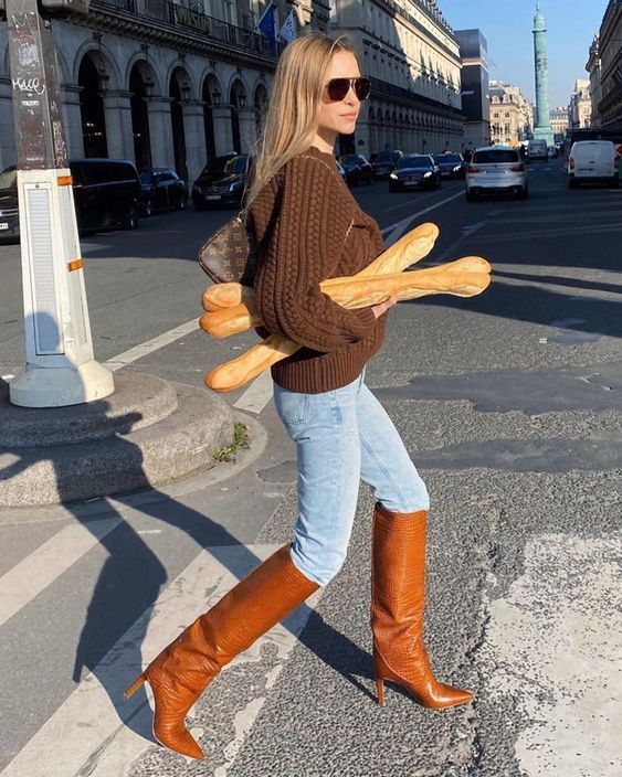 17+ Casual Chic Thanksgiving Outfit Ideas chocolate brown french girl style