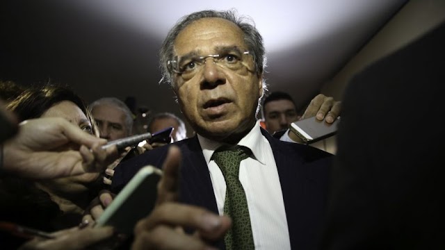 Paulo Guedes diz a Bolsonaro que atos de domingo podem atrapalhar reforma da Previdência