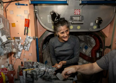 NASA Astronauts IllnessInternational Space StationSpaceX CapsuleMedical IssueMatthew DominickMichael BarrattJeanette EppsBoeing StarlinerSpaceflight Risks