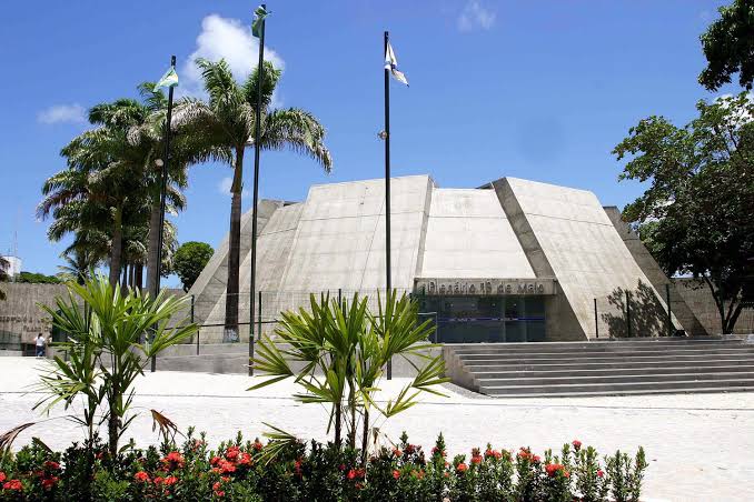 Assembleia Legislativa do Ceará reinicia atividades normais.