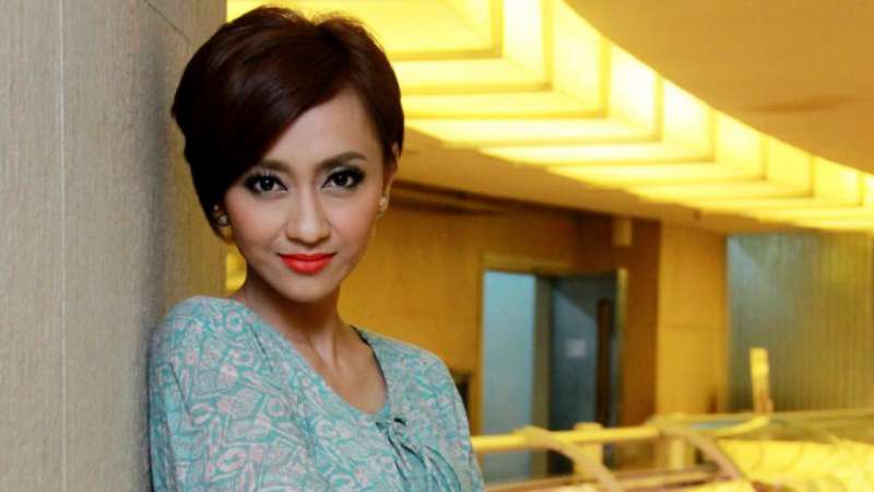 Foto Deasy Novianti One Stop Football Paling Cantik, hot dan seksi