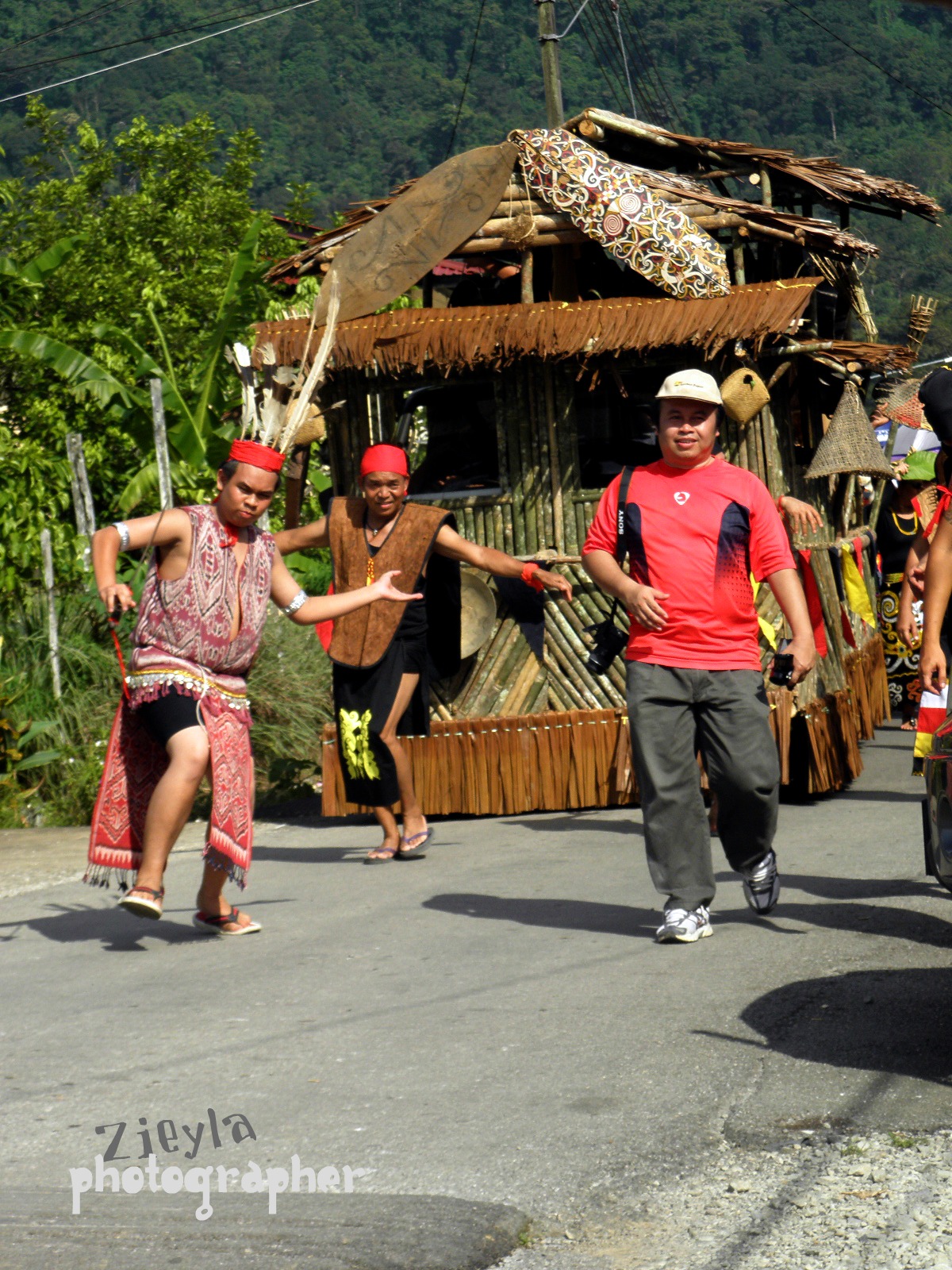 L   cc Gawai Dayak Festival 